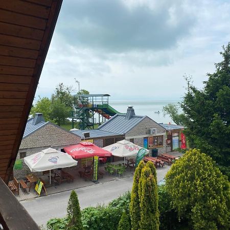 Sunset Beach Apartman Balatonfůzfő Buitenkant foto
